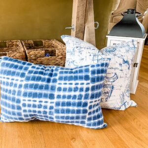 Pillow Cover Blue Ripples