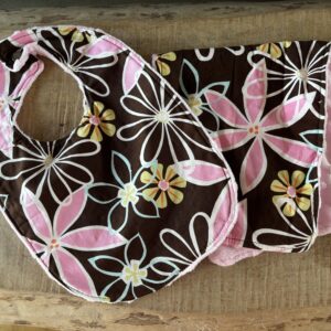 Daisy Dreams Bib/Burp Cloth Gift Set